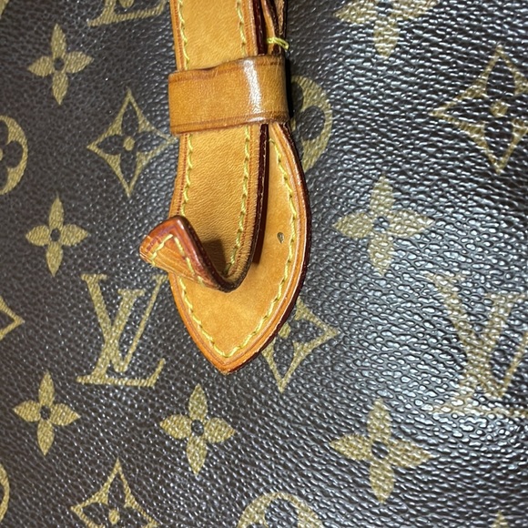 Authentic LV Louis Vuitton bag - Picture 10 of 16